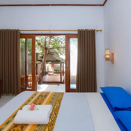 Radika House Apartment Gili Trawangan Bagian luar foto